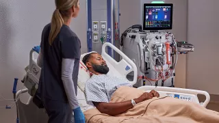 Nurse delivering multi-organ support at patient's bedside